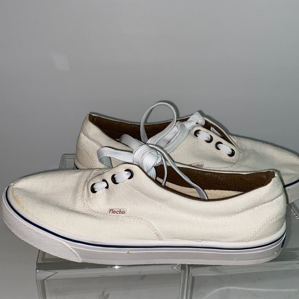 Madcaps Flecha Canvas Sneakers size 11 white‎